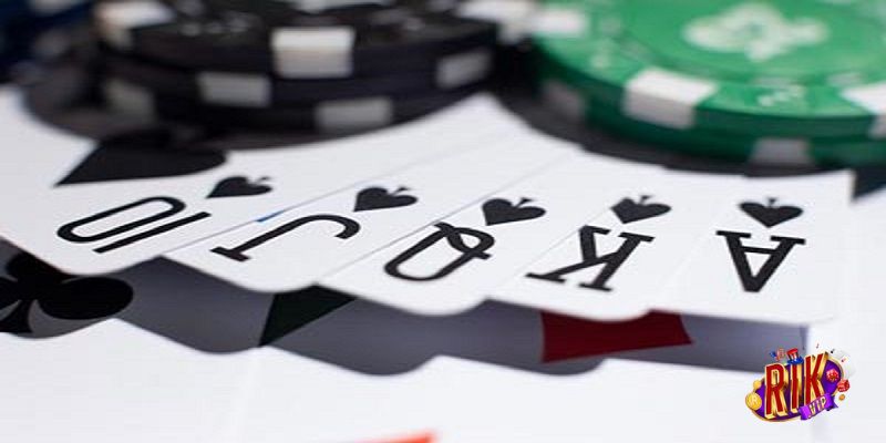 Sảnh đồng chất trong ván poker